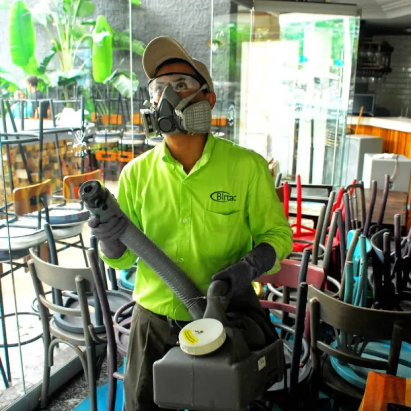 Equipo profesional de fumigación
